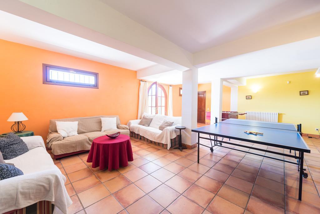 Es Pinar Villa Alaro Exterior photo
