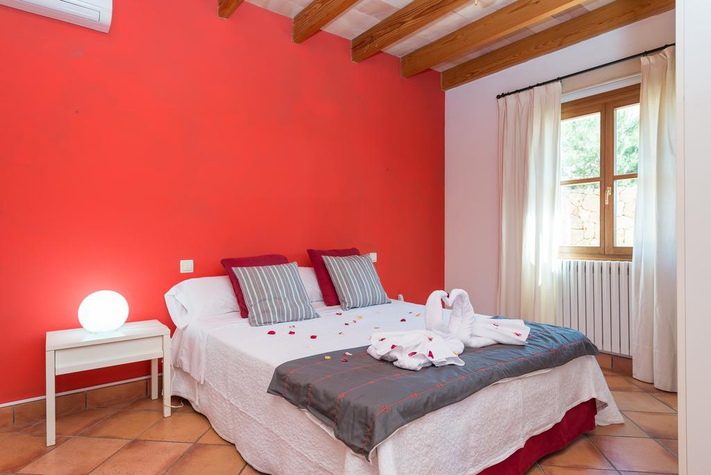 Es Pinar Villa Alaro Exterior photo