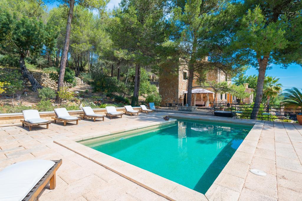 Es Pinar Villa Alaro Exterior photo